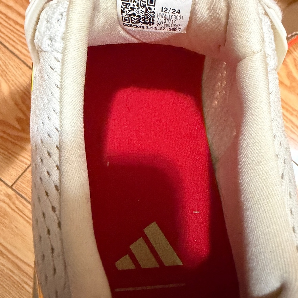 Adidas White and Gold Sneakers - Picture 4 of 7